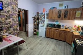 Продается просторная меблированная 2-комнатная квартира в капитальном кирпичном доме